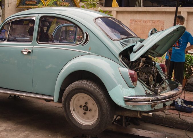 bujii la un motor pe benzină
